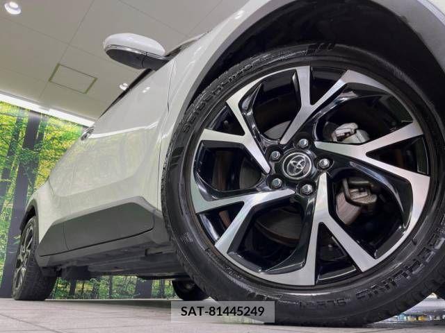 Toyota C-HR 2017-12 357843-13