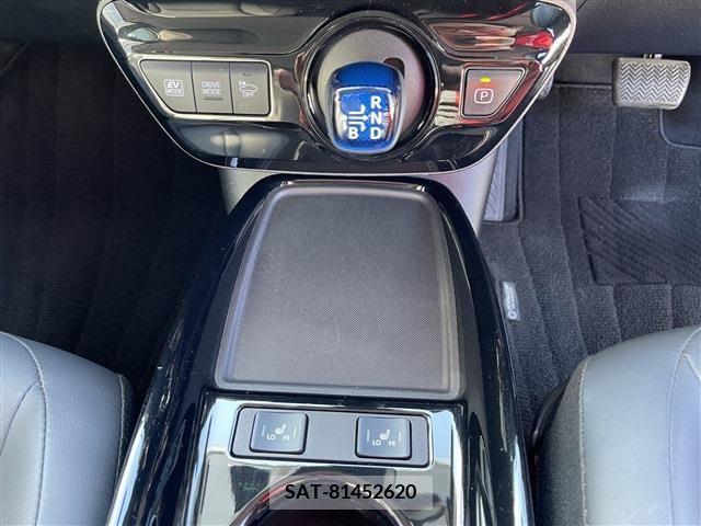 Toyota PRIUS 2019-05 212537-8
