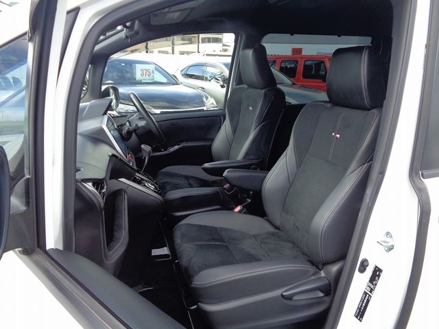 Toyota VOXY 2017-12 19752-4