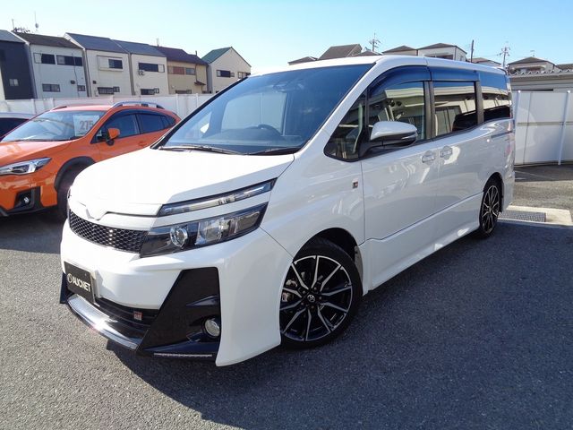 Toyota VOXY 2017-12 19752-0