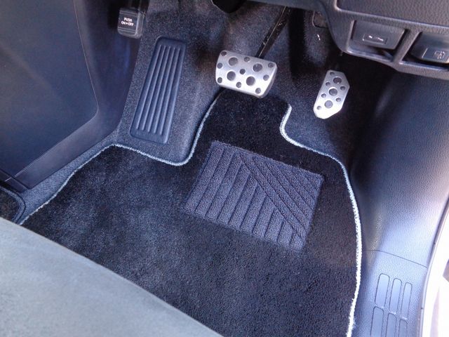 Toyota VOXY 2017-12 19752-16