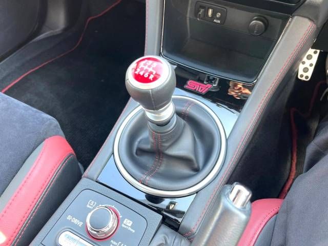 Subaru WRX STI 2017-11 182312-5