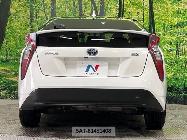 Toyota PRIUS 2018-05 322322-15