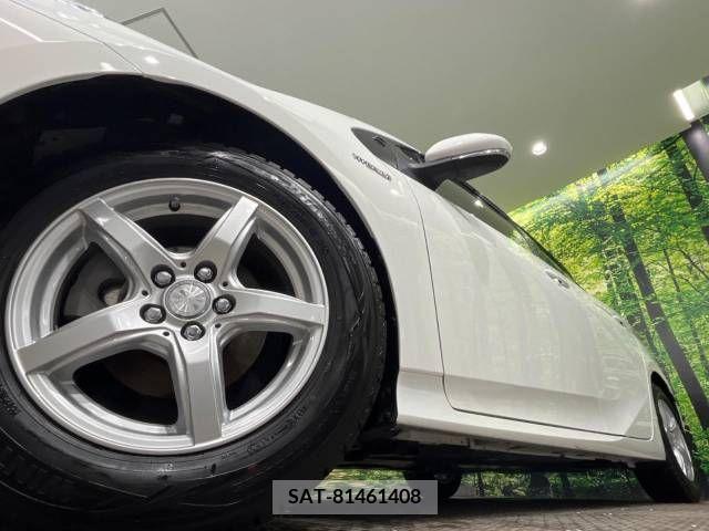 Toyota PRIUS 2018-05 322322-13