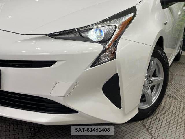 Toyota PRIUS 2018-05 322322-12