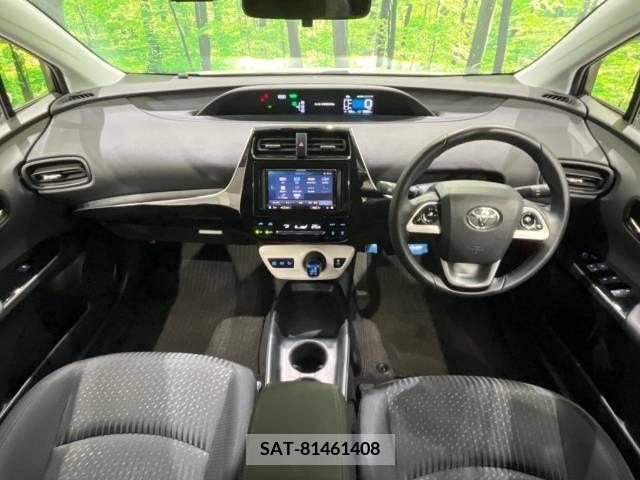 Toyota PRIUS 2018-05 322322-1