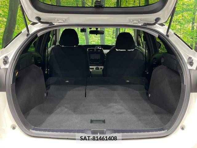 Toyota PRIUS 2018-05 322322-10