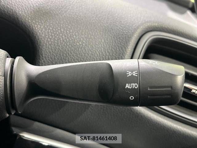 Toyota PRIUS 2018-05 322322-6