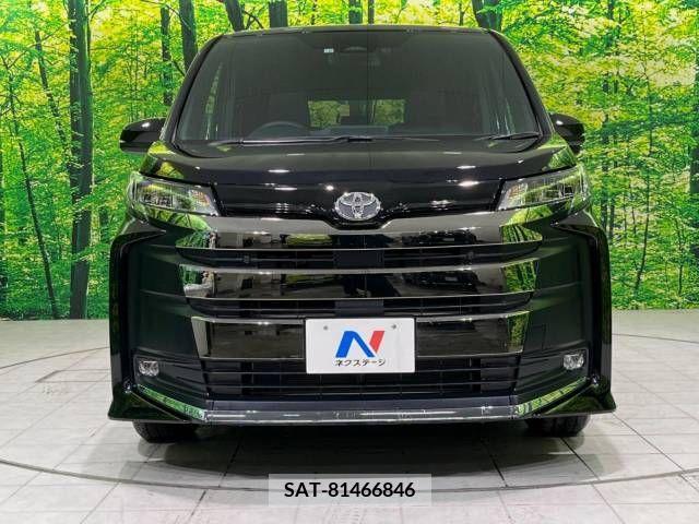 Toyota NOAH 2023-06 217403-14