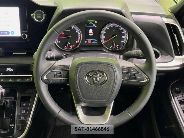 Toyota NOAH 2023-06 217403-11