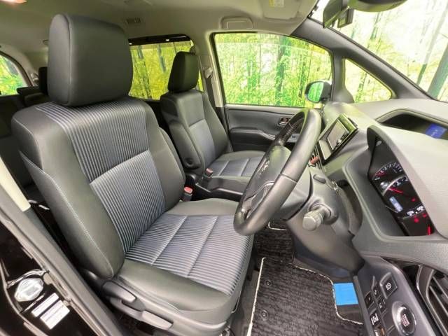 Toyota VOXY 2017-02 191732-8