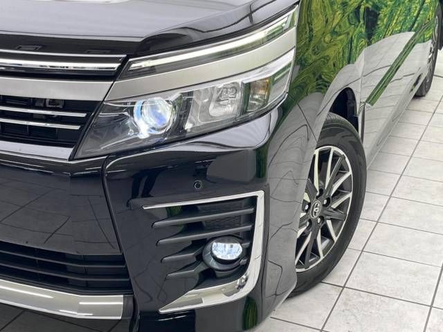 Toyota VOXY 2017-02 191732-13