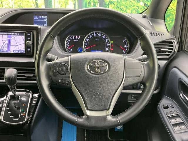 Toyota VOXY 2017-02 191732-12