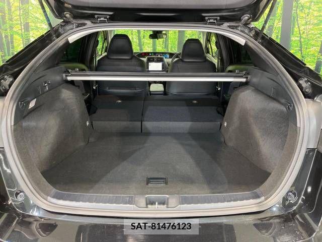 Toyota PRIUS 2021-10 282089-10