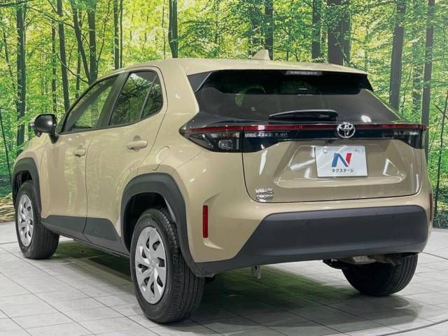 Toyota YARIS CROSS 2023-03 182814-16