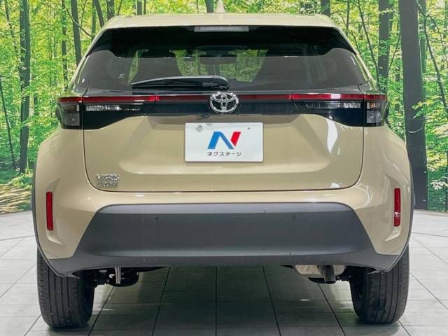 Toyota YARIS CROSS 2023-03 182814-14