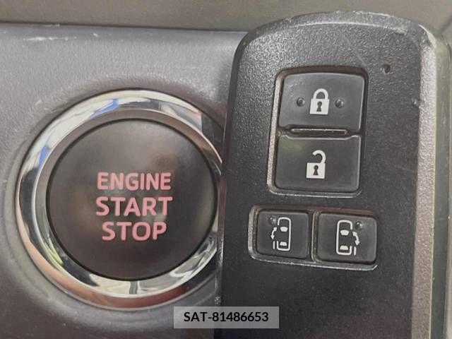 Toyota VOXY 2014-02 330794-7