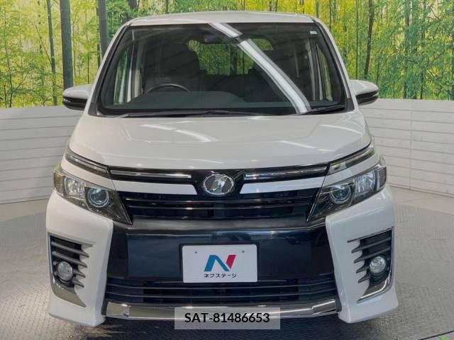 Toyota VOXY 2014-02 330794-14