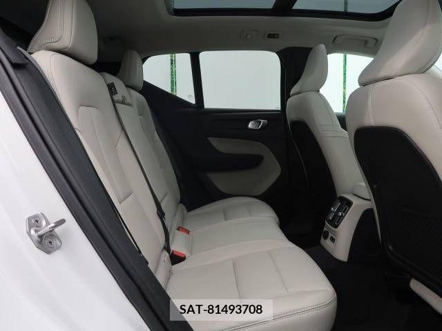 Volvo XC40 2020-11 326427-11