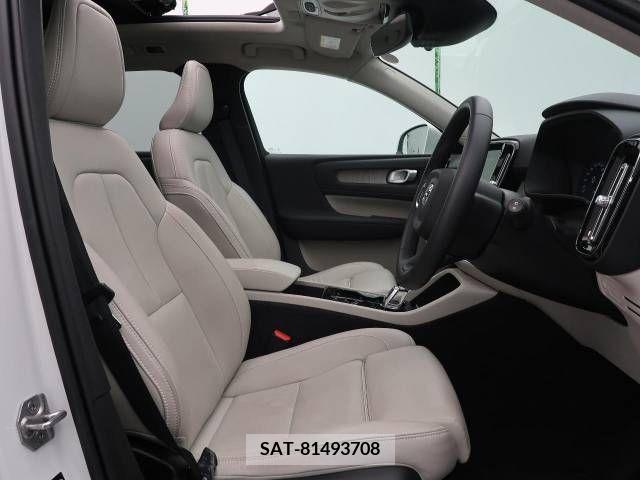 Volvo XC40 2020-11 326427-10
