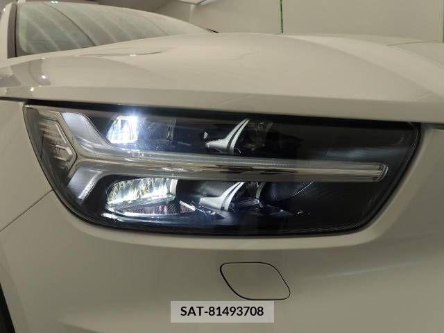 Volvo XC40 2020-11 326427-12