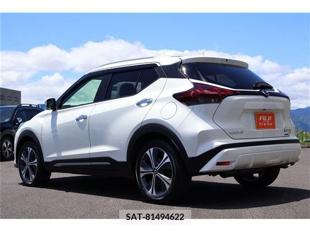 Nissan KICKS 2023-11 274417-1