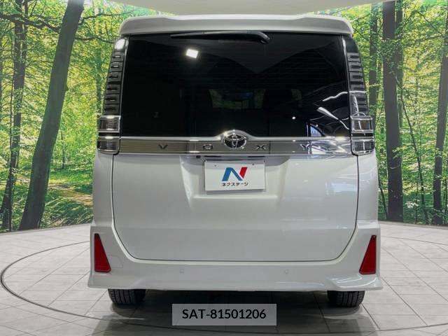 Toyota VOXY 2021-10 289074-15