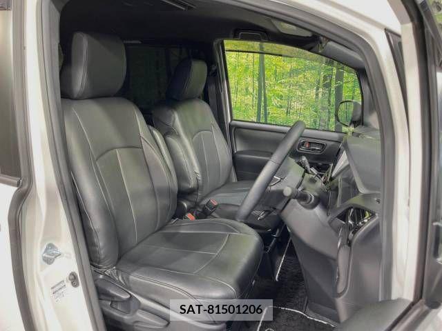 Toyota VOXY 2021-10 289074-9