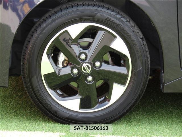 Nissan ROOX 2020-06 227302-8