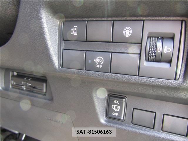 Nissan ROOX 2020-06 227302-4