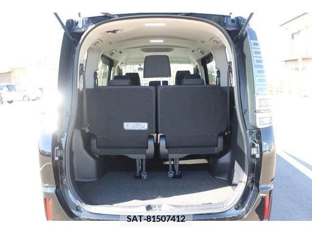 Toyota VOXY 2017-11 211664-16