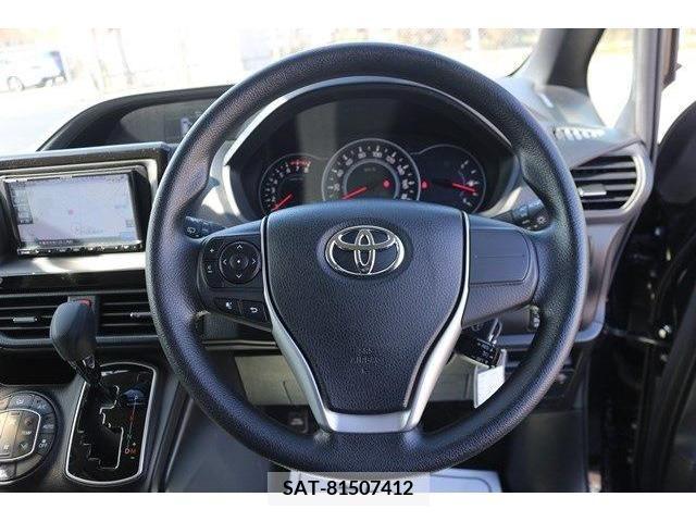 Toyota VOXY 2017-11 211664-14