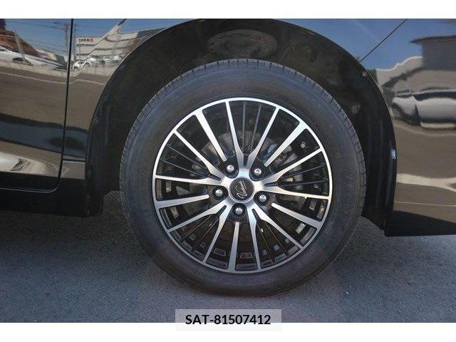 Toyota VOXY 2017-11 211664-11