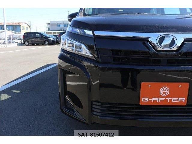Toyota VOXY 2017-11 211664-9