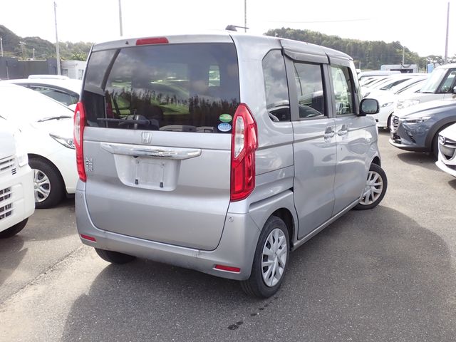 Honda N BOX 2020-10 12605-2
