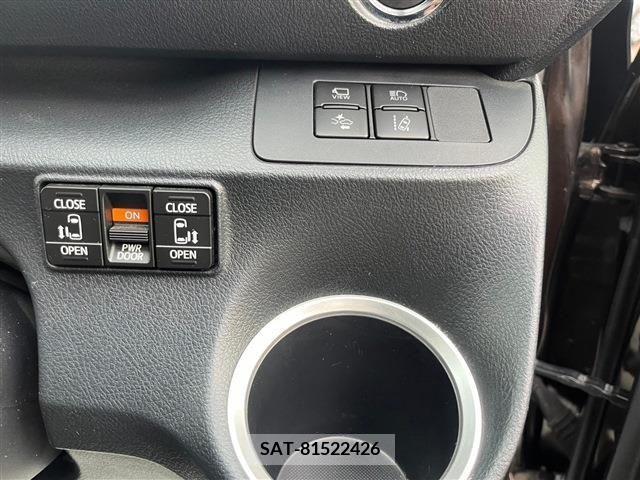 Toyota SIENTA 2018-10 256855-11