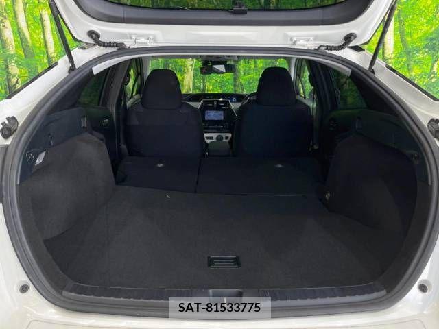 Toyota PRIUS 2016-03 366556-12