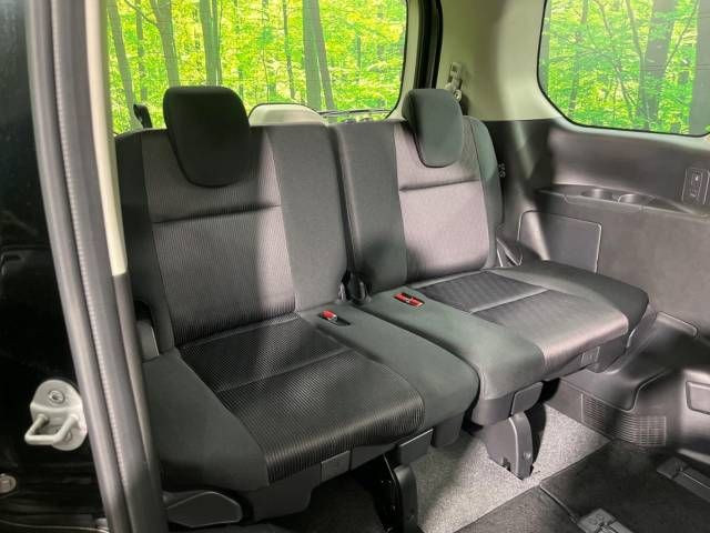 Nissan SERENA 2018-07 11960-10