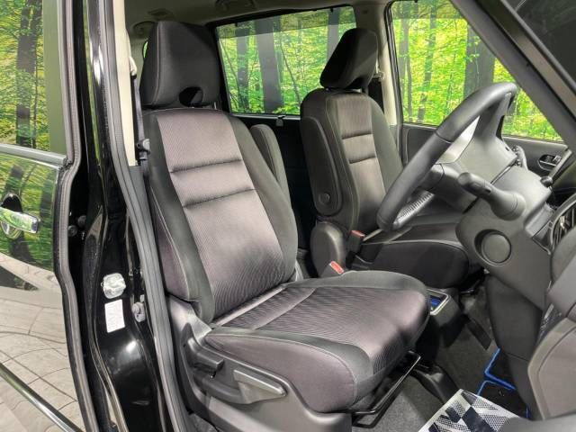 Nissan SERENA 2018-07 11960-8