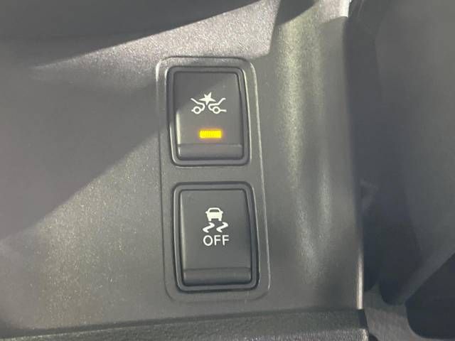 Nissan SERENA 2018-07 11960-7