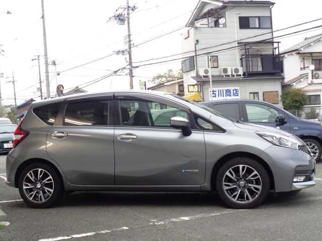 Nissan NOTE 2017-01 17162-26