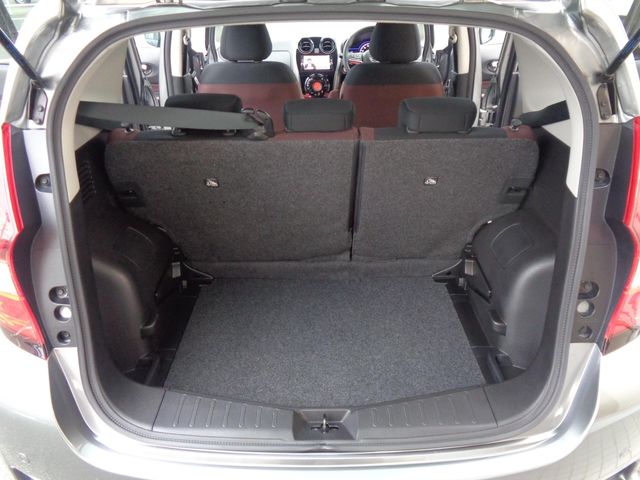 Nissan NOTE 2017-01 17162-7