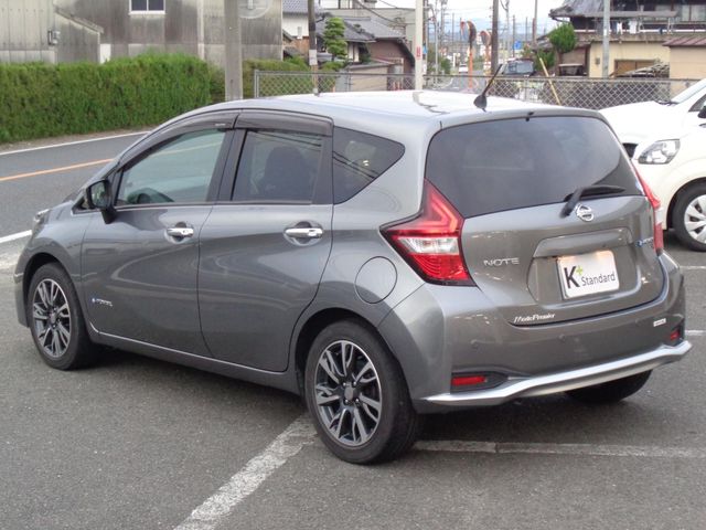 Nissan NOTE 2017-01 17162-2