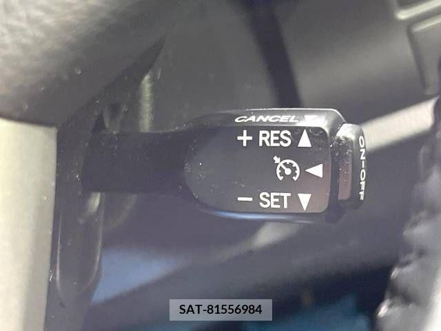 Toyota ESQUIRE 2016-05 205985-6