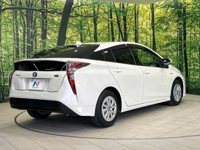 Toyota PRIUS 2017-06 12676-17
