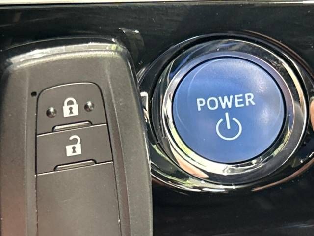 Toyota PRIUS 2017-06 12676-6