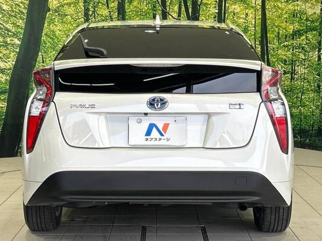 Toyota PRIUS 2017-06 12676-15