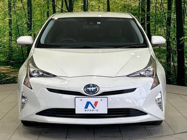 Toyota PRIUS 2017-06 12676-14