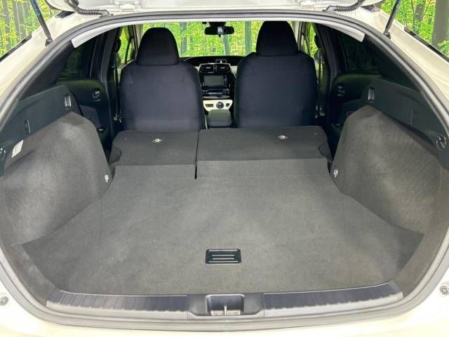 Toyota PRIUS 2017-06 12676-10