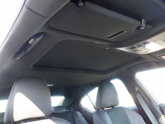 Lexus IS 2022-11 180441-8